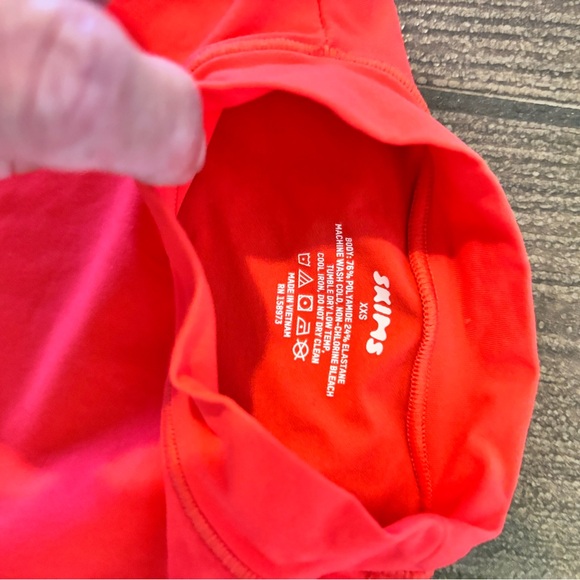 SKIMS “Poppy” Fits Everybody Tank - Picture 2 of 2